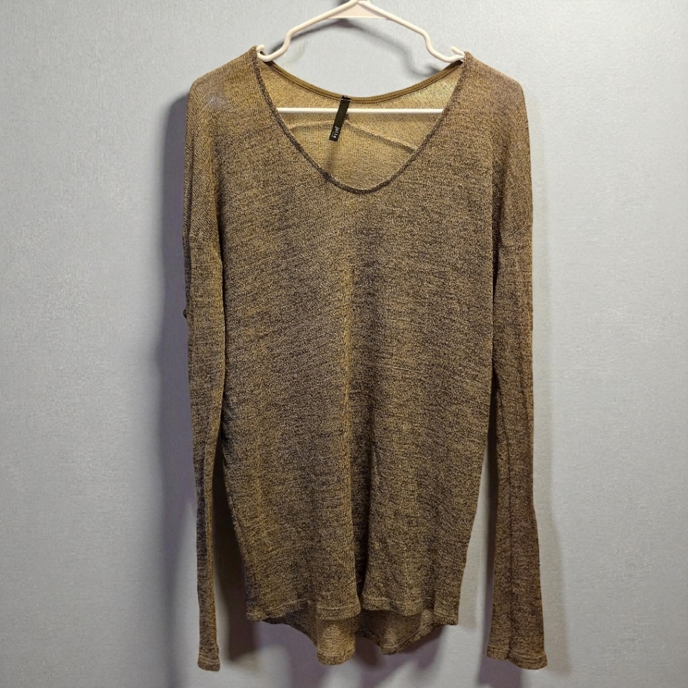 Jolie Gray V-Neck Knit Top